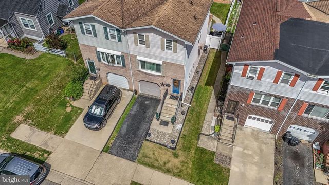 214 10TH AVE, Bethlehem, PA 18018