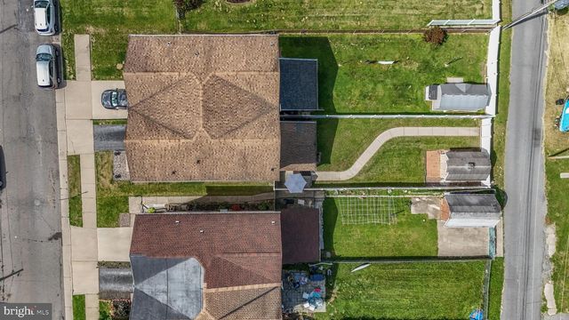 214 10TH AVE, Bethlehem, PA 18018