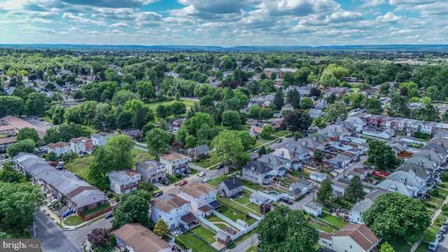 214 10TH AVE, Bethlehem, PA 18018