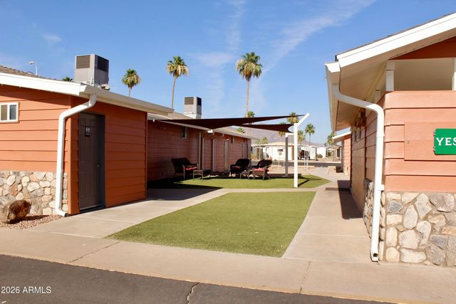 2605 S TOMAHAWK Road 112, Apache Junction, AZ 85119