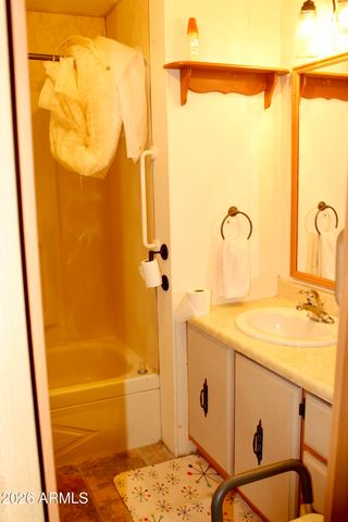 2605 S TOMAHAWK Road 112, Apache Junction, AZ 85119