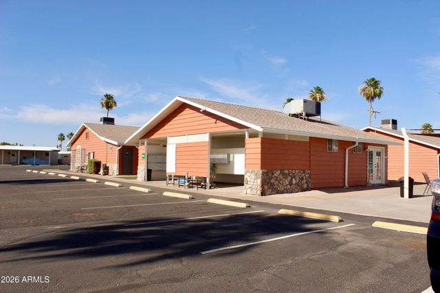 2605 S TOMAHAWK Road 112, Apache Junction, AZ 85119