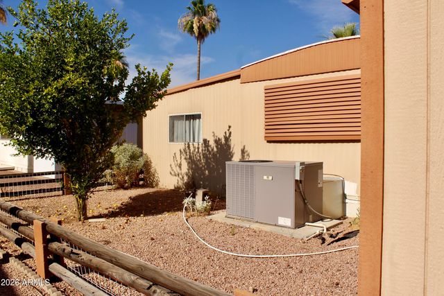 2605 S TOMAHAWK Road 112, Apache Junction, AZ 85119