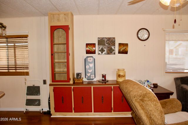 2605 S TOMAHAWK Road 112, Apache Junction, AZ 85119