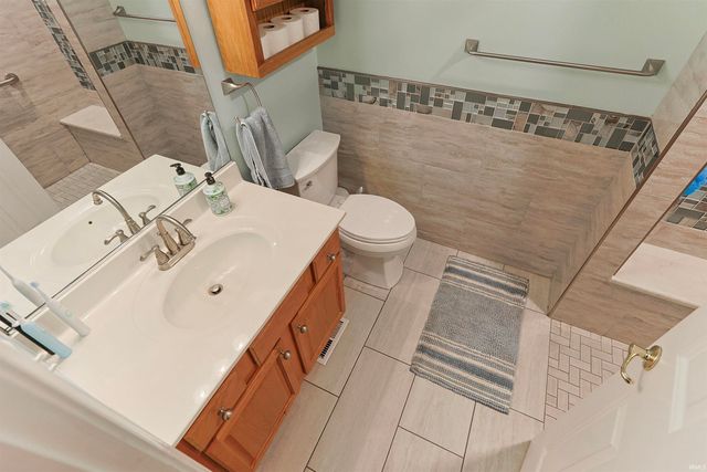 10888 Golden Pheasant Drive, Osceola, IN 46561