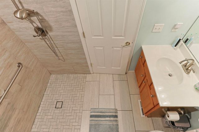 10888 Golden Pheasant Drive, Osceola, IN 46561