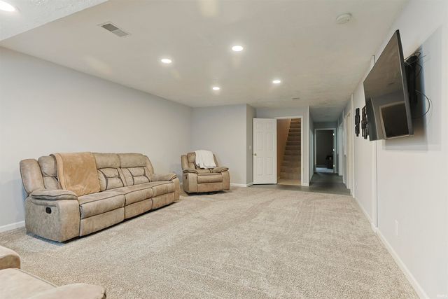 10888 Golden Pheasant Drive, Osceola, IN 46561