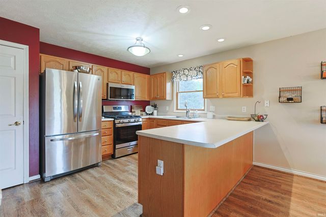 10888 Golden Pheasant Drive, Osceola, IN 46561