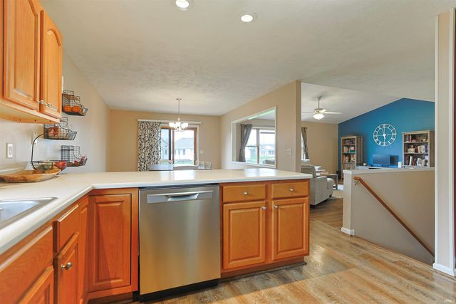 10888 Golden Pheasant Drive, Osceola, IN 46561
