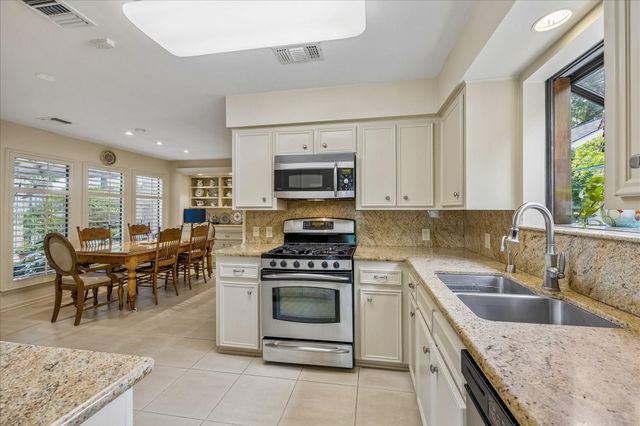 307 Oarman Court, Houston, TX 77079