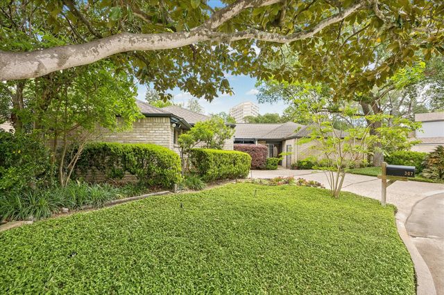 307 Oarman Court, Houston, TX 77079