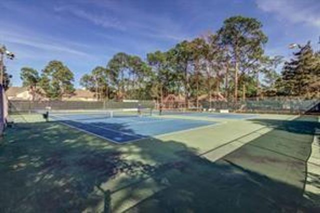 307 Oarman Court, Houston, TX 77079