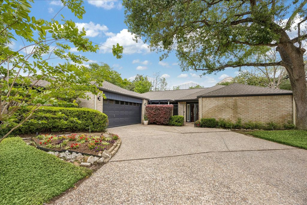 307 Oarman Court, Houston, TX 77079