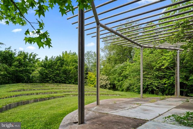 6764 PAXSON RD, New Hope, PA 18938