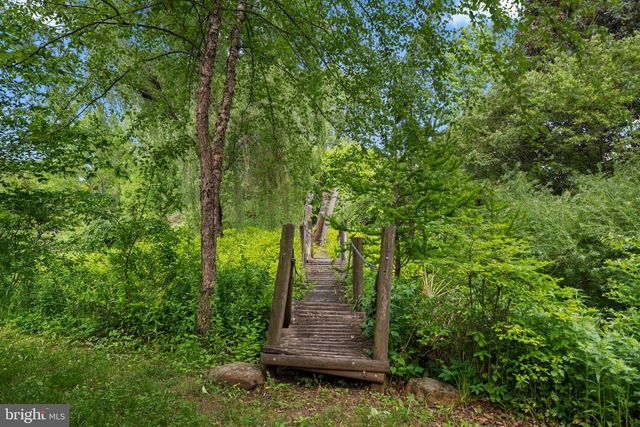 6764 PAXSON RD, New Hope, PA 18938