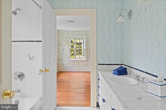 6764 PAXSON RD, New Hope, PA 18938