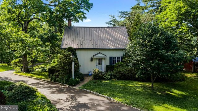 6764 PAXSON RD, New Hope, PA 18938