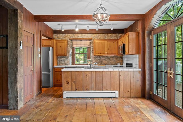 6764 PAXSON RD, New Hope, PA 18938