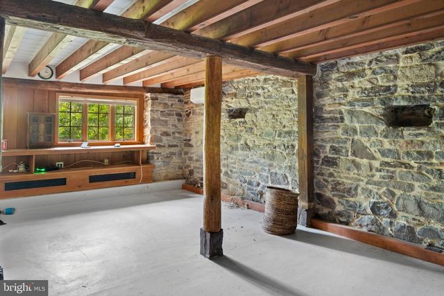 6764 PAXSON RD, New Hope, PA 18938