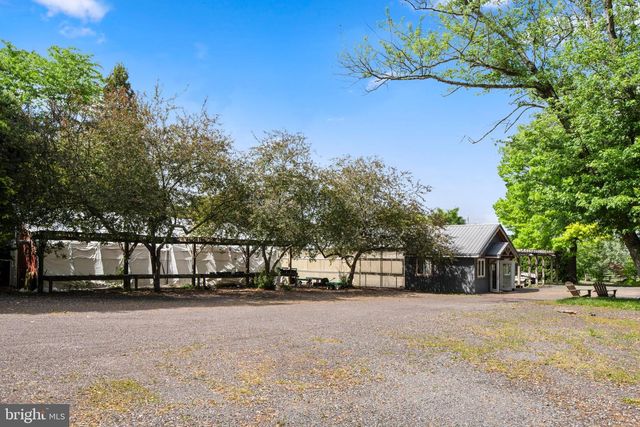 6764 PAXSON RD, New Hope, PA 18938