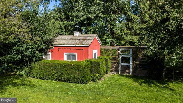 6764 PAXSON RD, New Hope, PA 18938