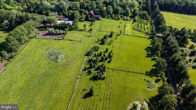 6764 PAXSON RD, New Hope, PA 18938