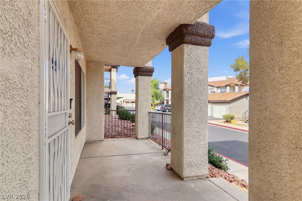 1575 West Warm Springs Road 2212, Henderson, NV 89014 — photo 2
