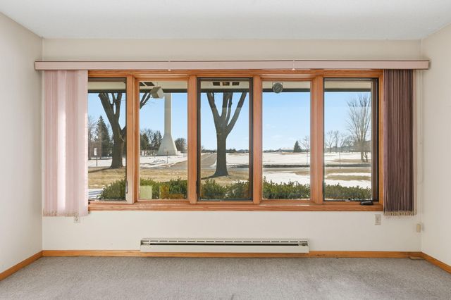 250 Freemont Avenue SE 120, Hutchinson, MN 55350