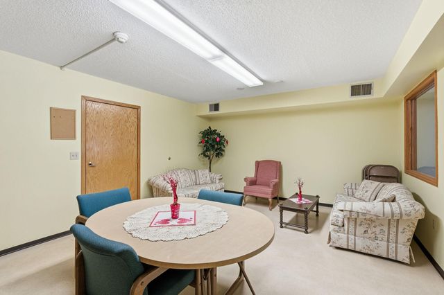 250 Freemont Avenue SE 120, Hutchinson, MN 55350