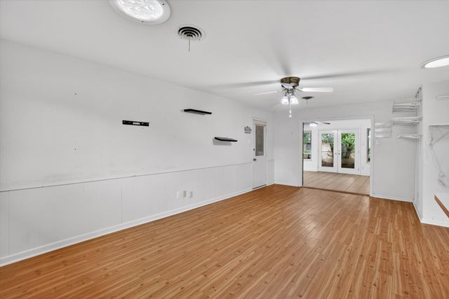 628 W Redbud Drive, Hurst, TX 76053