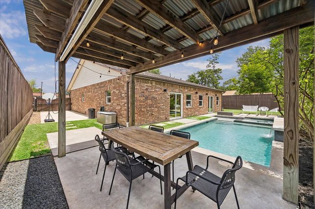 4211 Marlborough Drive, Houston, TX 77092
