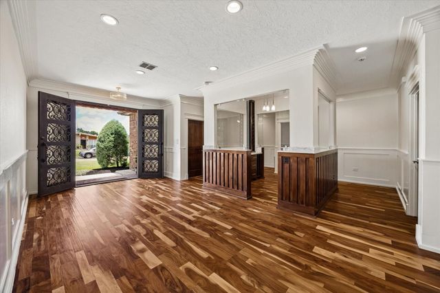 4211 Marlborough Drive, Houston, TX 77092