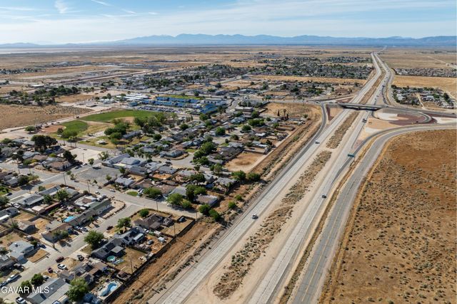2432 W Valley, Rosamond, CA 93560