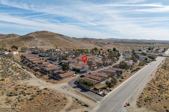 2432 W Valley, Rosamond, CA 93560