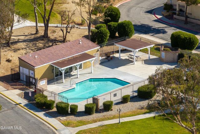 2432 W Valley, Rosamond, CA 93560