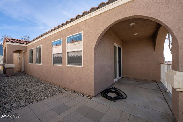 2432 W Valley, Rosamond, CA 93560