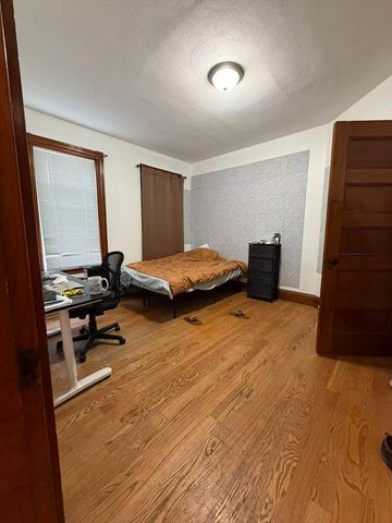 35 Fiske St 1, Waltham, MA 02451