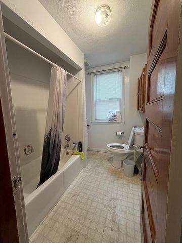 35 Fiske St 1, Waltham, MA 02451