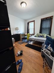 35 Fiske St 1, Waltham, MA 02451