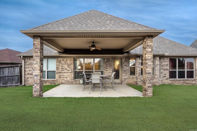 310 Corondelet Lane, Maumelle, AR 72113