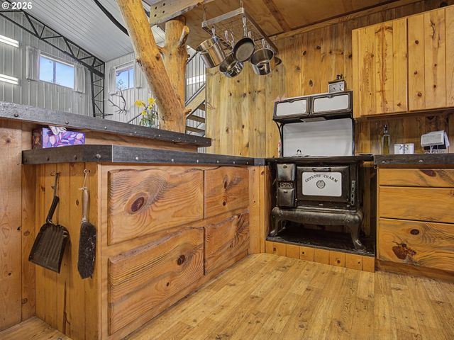 42970 Se MUSIC CAMP Rd, Sandy, OR 97055