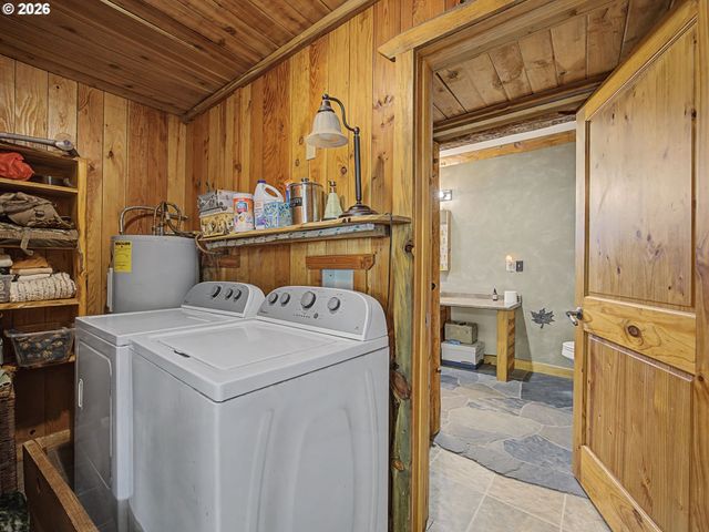 42970 Se MUSIC CAMP Rd, Sandy, OR 97055