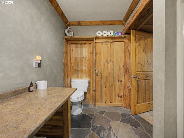 42970 Se MUSIC CAMP Rd, Sandy, OR 97055