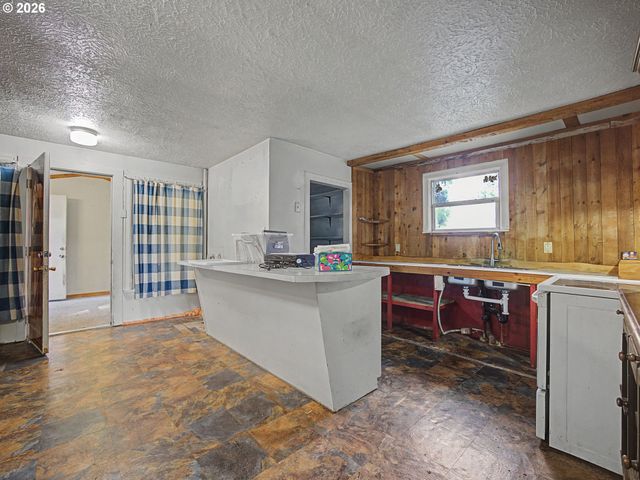 42970 Se MUSIC CAMP Rd, Sandy, OR 97055