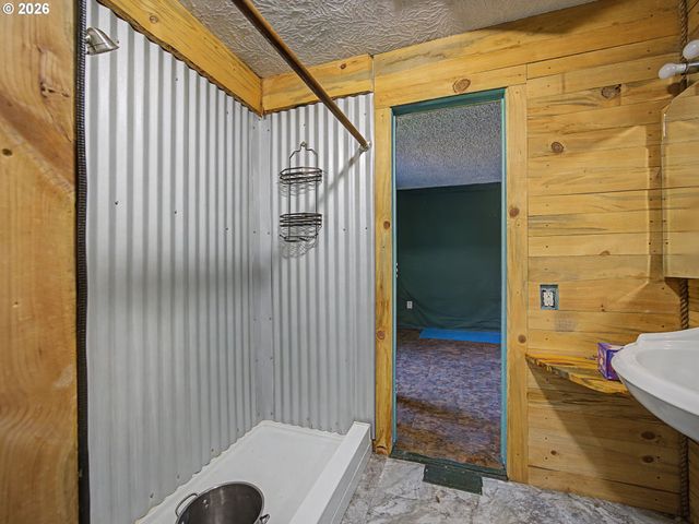 42970 Se MUSIC CAMP Rd, Sandy, OR 97055