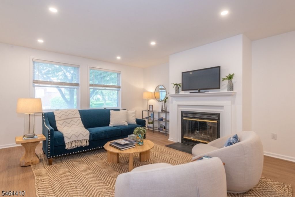 50 Pine St 311, Montclair Twp., NJ 07042 — photo 3