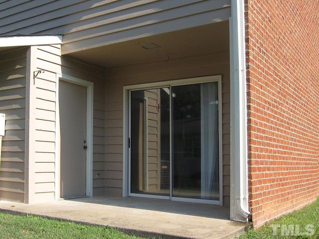 137 Coleridge Court, Carrboro, NC 27510