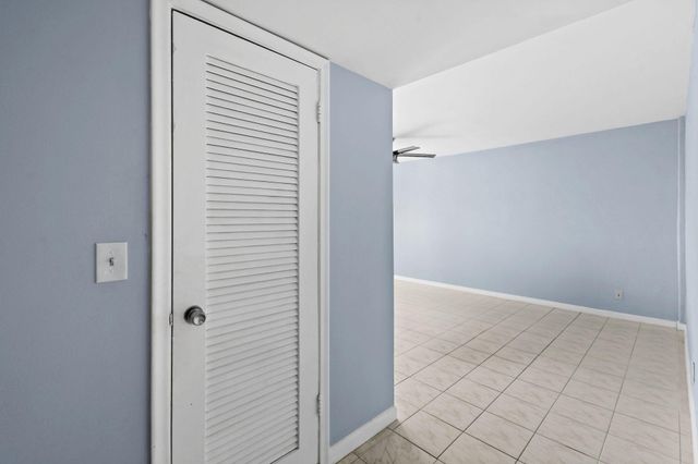 2400 Presidential Way 2006, West Palm Beach, FL 33401