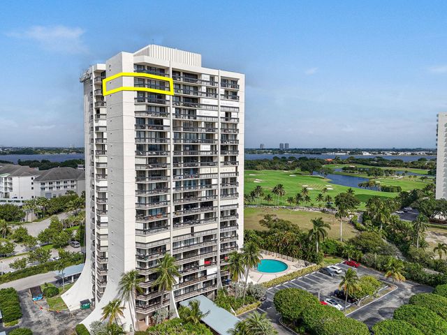 2400 Presidential Way 2006, West Palm Beach, FL 33401