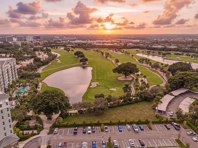 2400 Presidential Way 2006, West Palm Beach, FL 33401